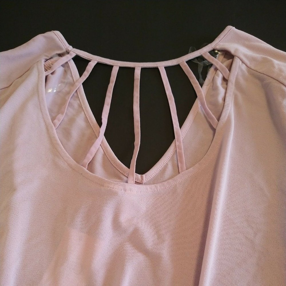 Cato Top Shirt V-neck Women Plus Size 18W 20W 2X - Picture 4 of 6